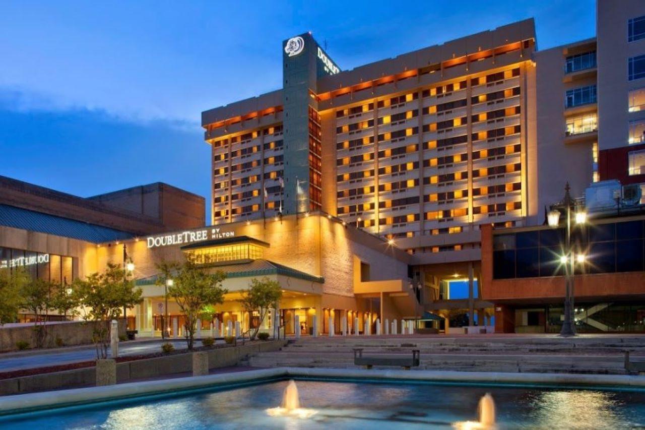 Hotel Doubletree By Hilton Little Rock Exterior foto